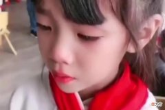 四只青蛙到底多少条腿 四只青蛙有多少条腿