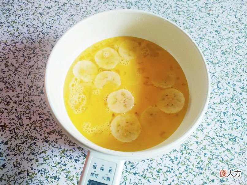 入秋后记得给孩子吃香蕉芝士饼，补充蛋白质和维生素A，助力成长