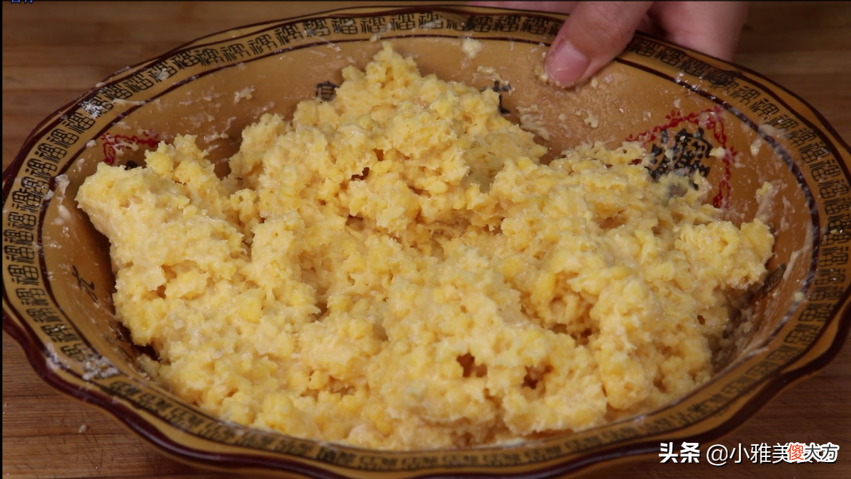 玉米面别烙饼了 烙玉米面小饼
