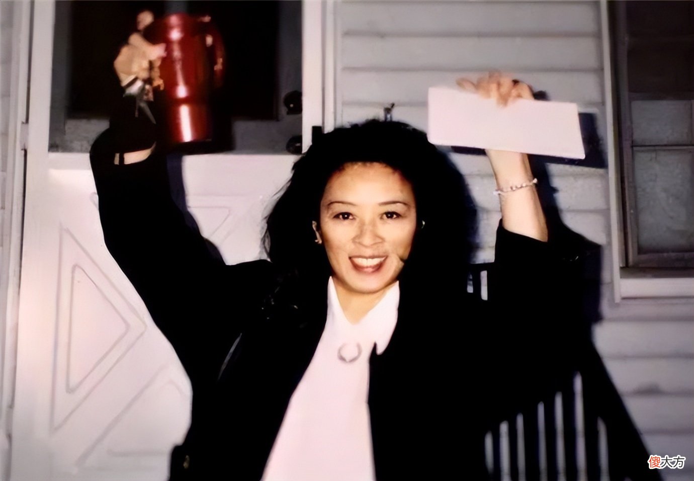 911飞机上的华裔空姐邓月薇：人生最后20分钟留下录音，还原真相