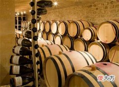 绿葡萄酒是什么酒 红葡萄酒就是红酒吗