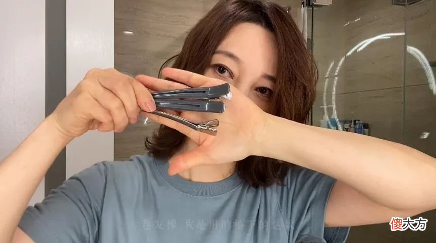 空气感日系卷发这样吹干和卷发棒操作 空气卷发棒怎么用