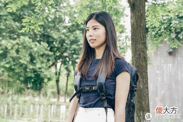 【时尚一点】暑期出行，背包先行：GYYX光影行星双肩包评测