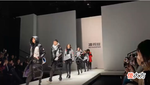 穿了这么多年的羽绒服 穿了好几年的羽绒服