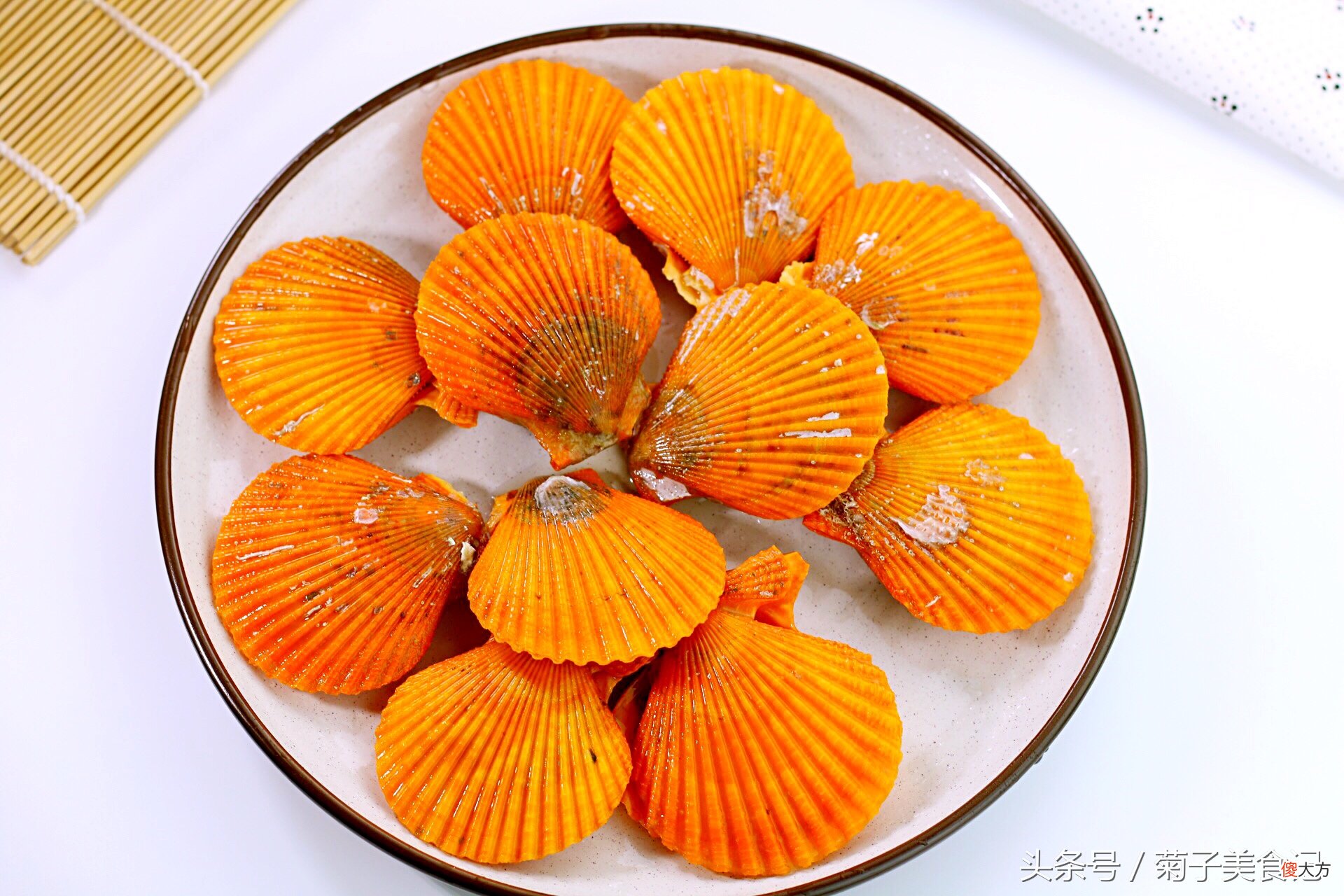 蒜蓉粉丝蒸扇贝的做法步骤 蒜蓉粉丝蒸扇贝的做法步骤菜谱