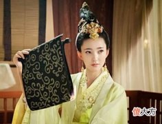 【历史故事】朱元璋称帝，刘伯温只当上小御史：什么是真朋友，什么是假交情？