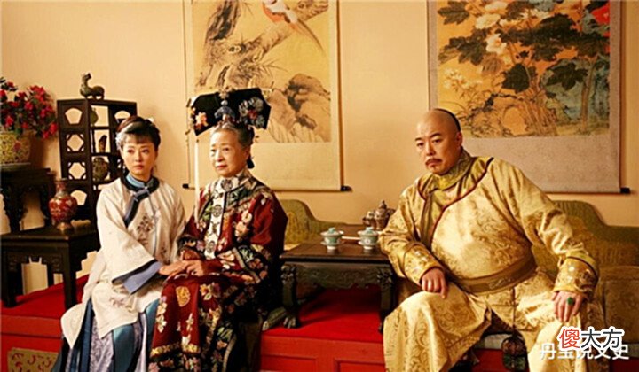 【爱历史】女子骑着毛驴出嫁叫乾隆让路,乾隆送她一句话,新娘脸红不已