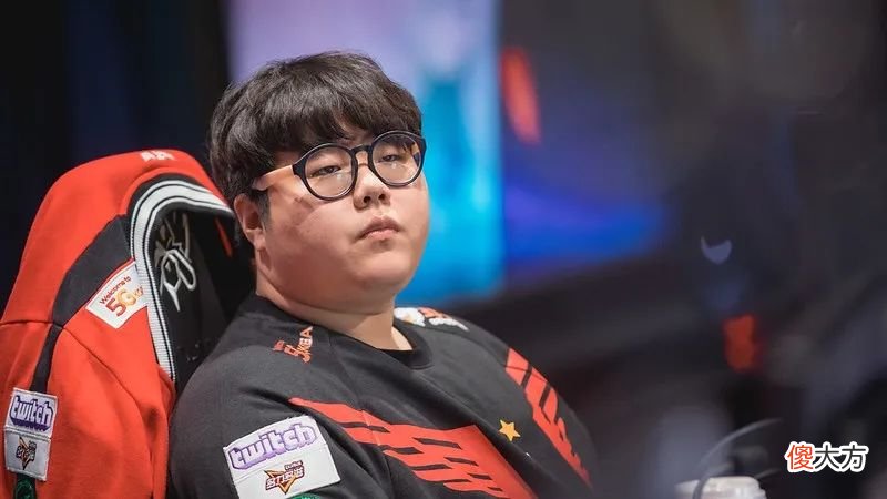 【游戏迷】离大谱！RNG成LCK救世主？韩国观众：感谢RNG还我国籍
