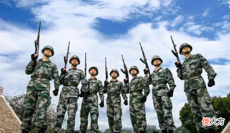这几类大学生无法入伍 大学生不从学校入伍