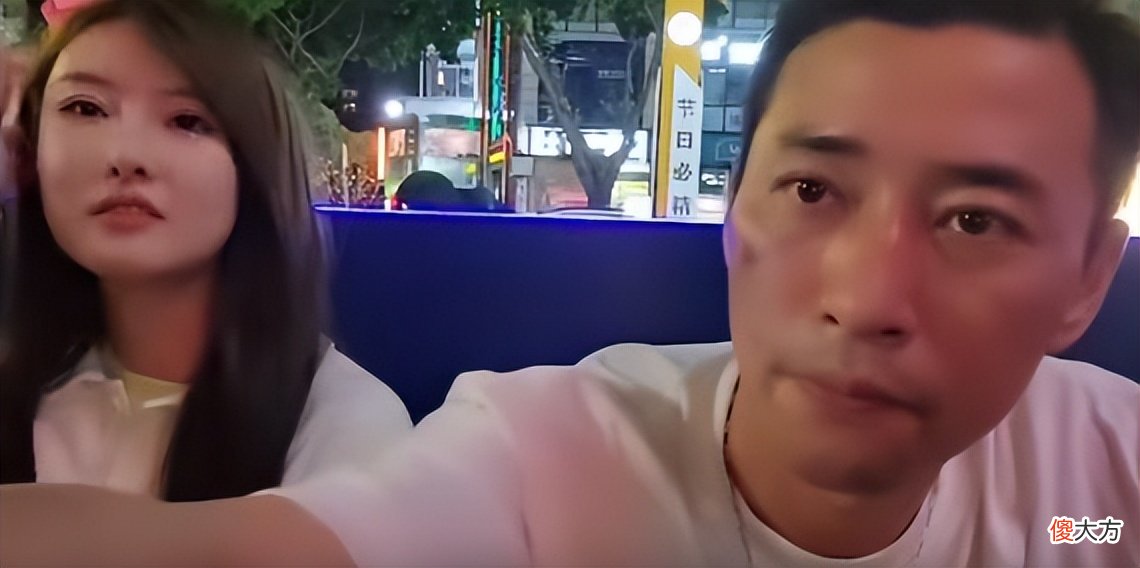 【游戏世界】钱小佳是这样的？上来就翻人家衣柜，不怕阿涵的搓衣板吗