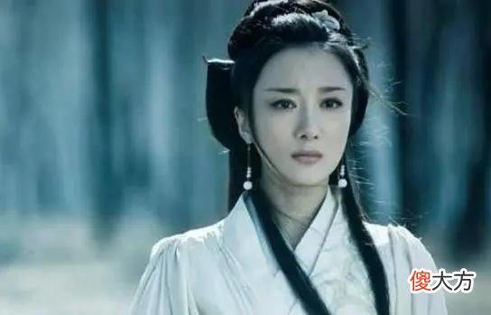 【爱历史】曹操耗费重金将蔡文姬赎回来，为何不娶她，反而嫁给一个不知名的小官？蔡文姬才貌双全，曹操有何顾忌？