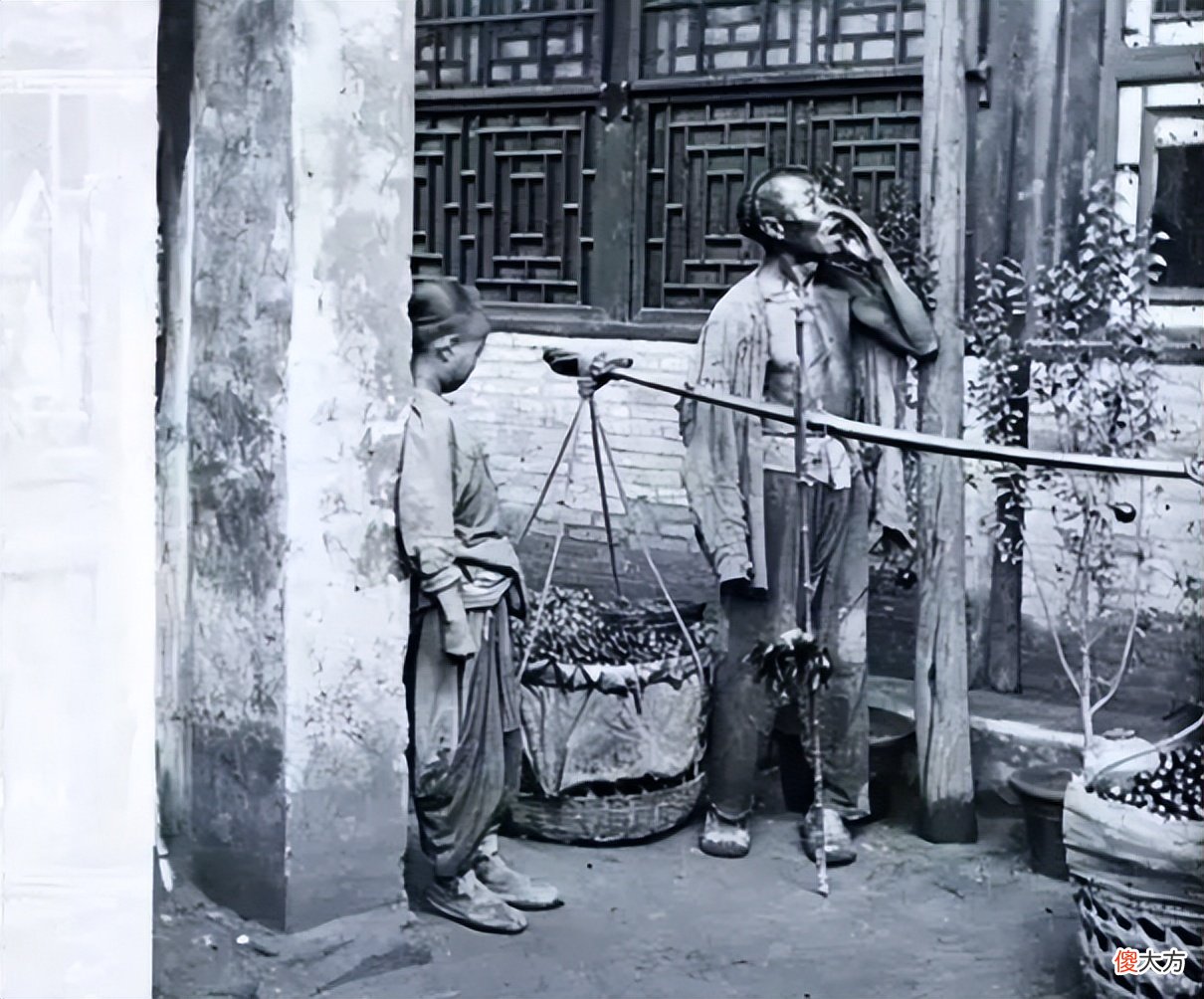 【历史故事】晚清老照片，慈禧喜欢的美男子，人头挂城墙上，小妾雇洋人当保镖