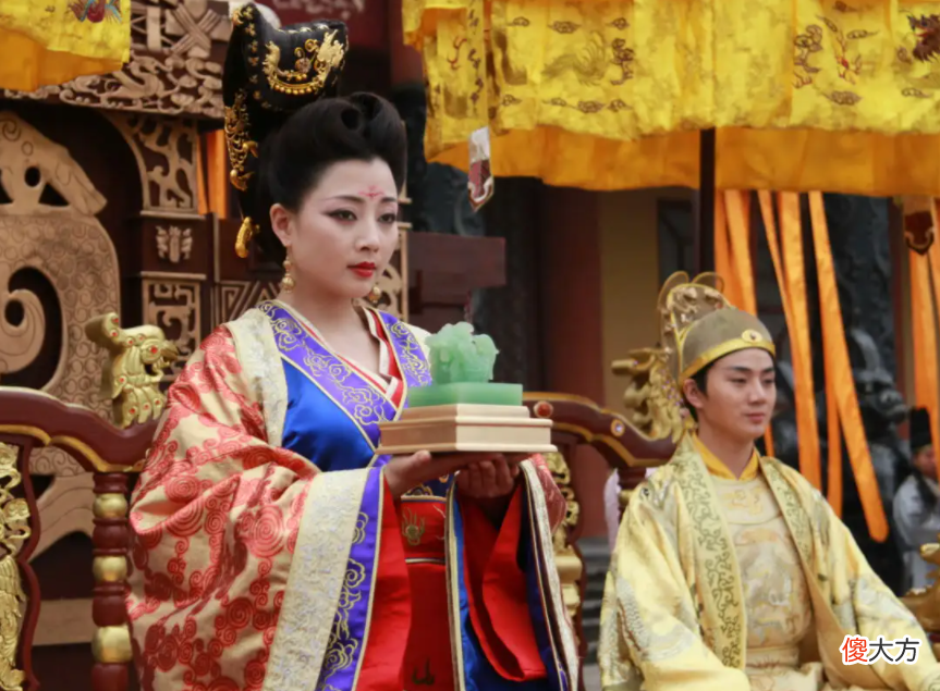 【爱历史】李渊退位后生下30个孩子，李世民头痛不已，武则天用一招彻底解决