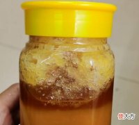 过期的蜂蜜还能食用吗 蜂蜜过期后还能食用吗