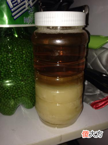 蜂蜜放久了之后有沉淀物是正常的吗 蜂蜜放的时间长了有沉淀物是真的假的