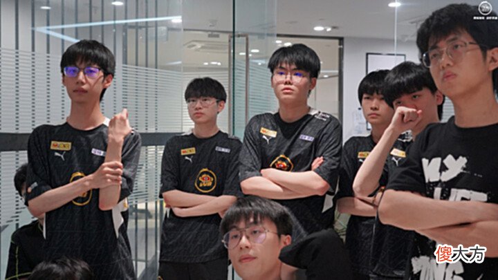 【游戏迷】WB1-3GK,暖阳被鹏鹏军训,花卷状态差,花楼还是赢不了老东家