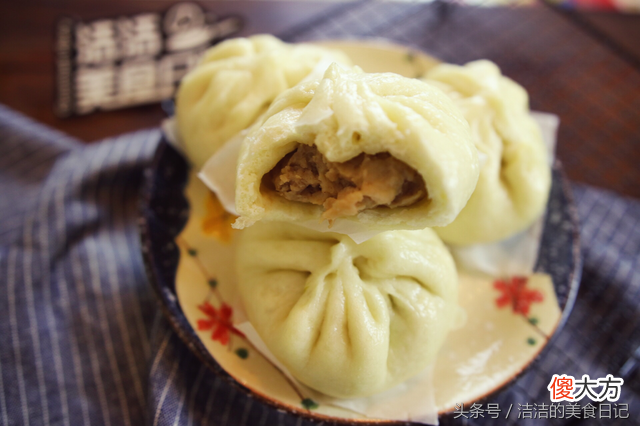 鲜嫩流油的大肉包在家也能简单搞定 肉包子流油