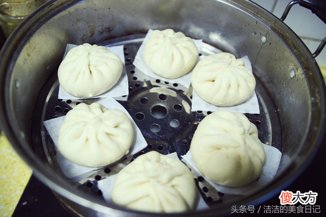 鲜嫩流油的大肉包在家也能简单搞定 肉包子流油