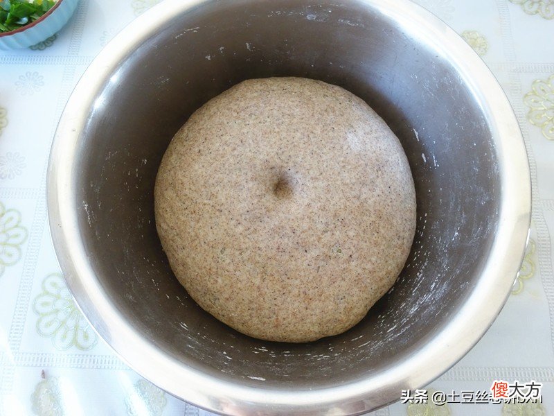 酵母发面做馒头要多放两种材料 做馒头发面放多少酵母粉
