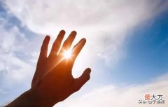 只不过你是他权衡利弊之后的选择 你是我权衡利弊之后的选择