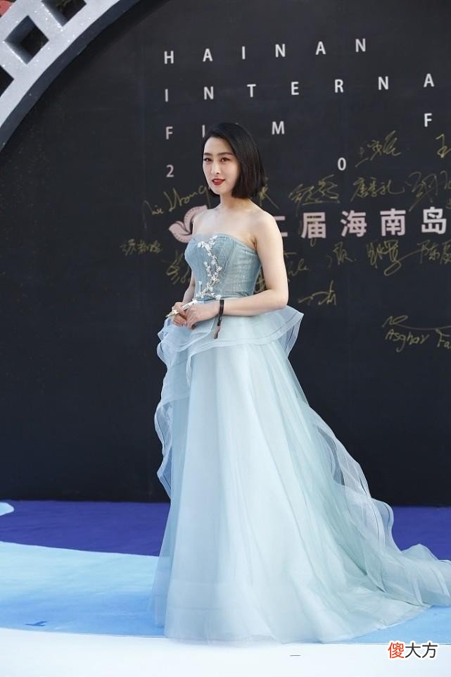 中年气息都被隐藏住 中年人的气息