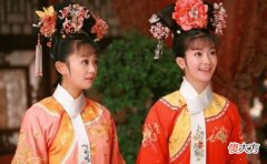 【爱历史】《甄嬛传》妃子都系一条白领带做什么呢？除了美观，更为方便皇帝
