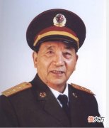 【历史故事】北方战士不会水战，陈赓命令秦基伟“学曹操”，湖里演练渡江