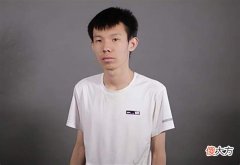 【游戏世界】张嘉文开发送死流男枪玩法，打出3-7战绩，15分钟直接投降