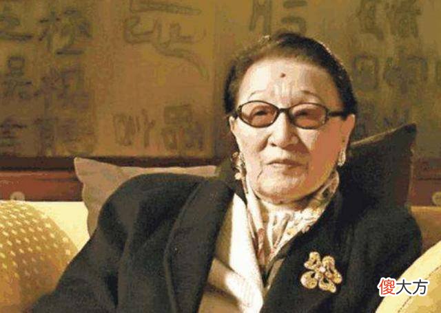 【爱历史】清末格格金默玉：太监回复不是喳，她们也不叫格格，电视演得不对