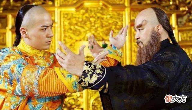 【历史故事】清朝将军上厕所时，看到一群蚂蚁，随即下令：赶紧撤退，违令者斩