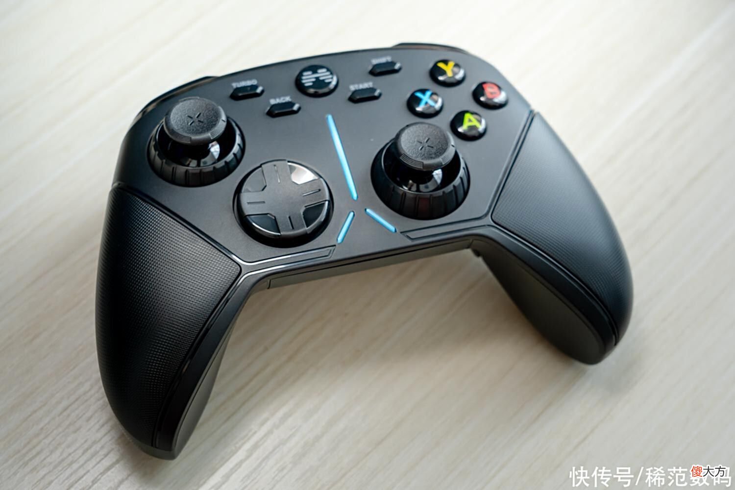 【游戏迷】北通阿修罗3S游戏手柄评测：电竞级的操作体验，玩游戏轻松上手