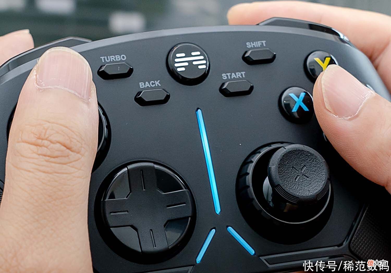 【游戏迷】北通阿修罗3S游戏手柄评测：电竞级的操作体验，玩游戏轻松上手