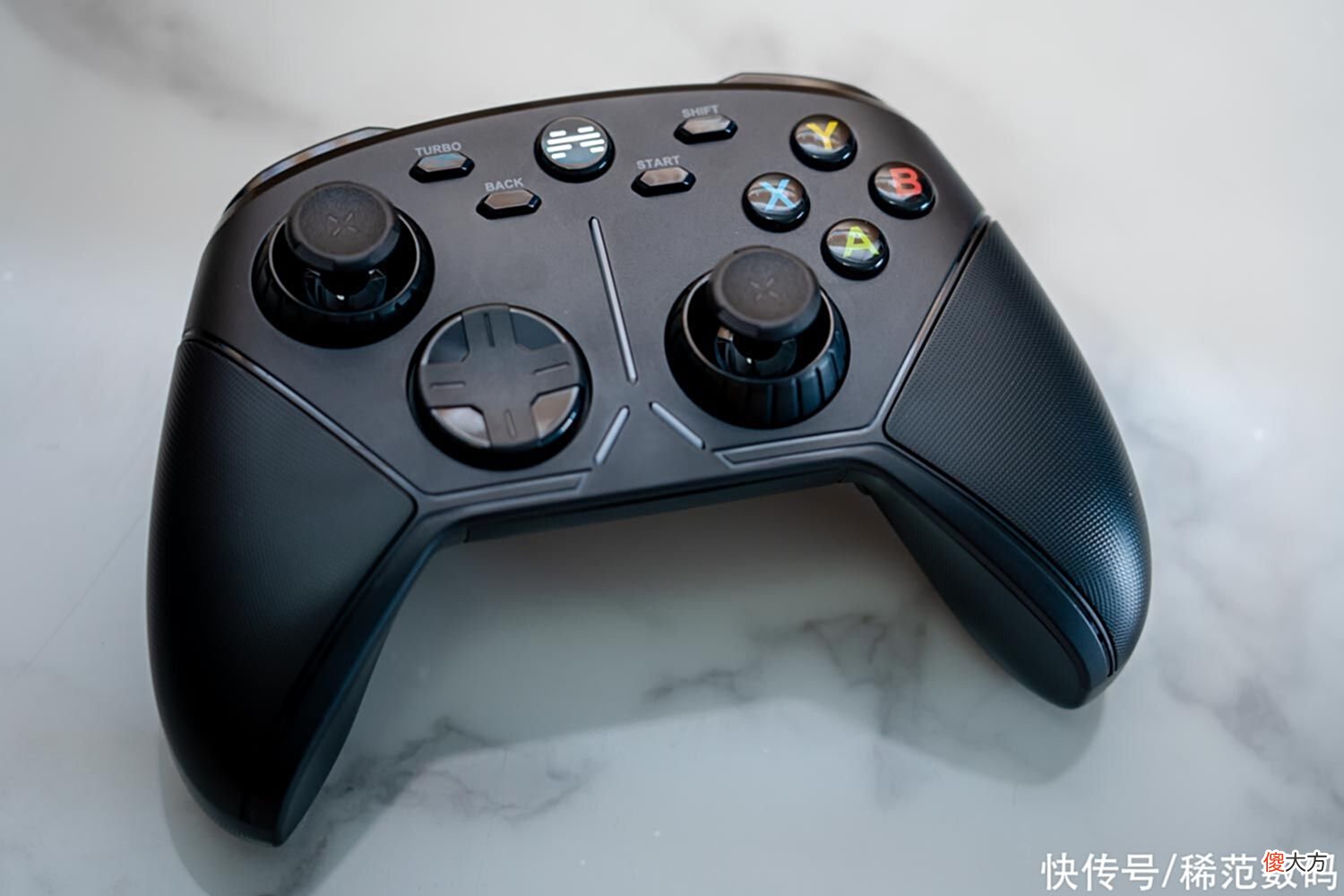 【游戏迷】北通阿修罗3S游戏手柄评测：电竞级的操作体验，玩游戏轻松上手