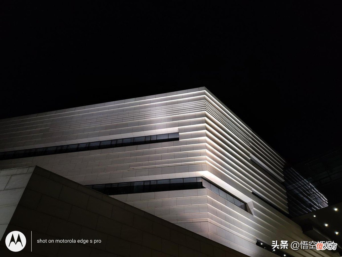 顶级LCD屏幕还有骁龙888 骁龙888大屏幕