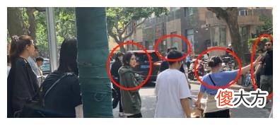 【就爱时尚】杨幂现身上海街头，被网友称赞清瘦美丽