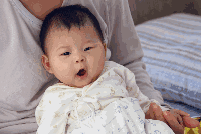 宝宝1岁内会经历7个猛涨期，抓住了能多长几公分，3信号5招要记住