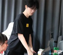 【游戏世界】WBG搬家透露房间分配：只有两位选手享受单间，其他人全都是合住