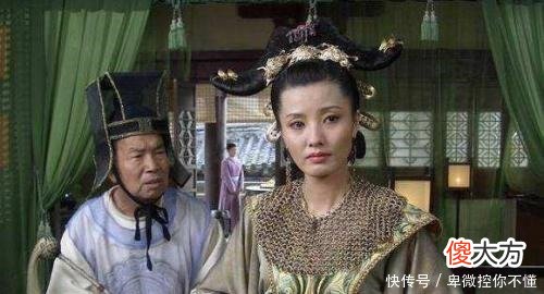【历史故事】北宋太后刘娥，临死前拉扯衣服，宋仁宗想到什么，下令给她换下来！