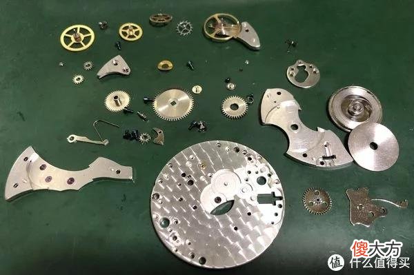 【就爱时尚】国表鉴赏之沛纳海手表M222S机芯保养