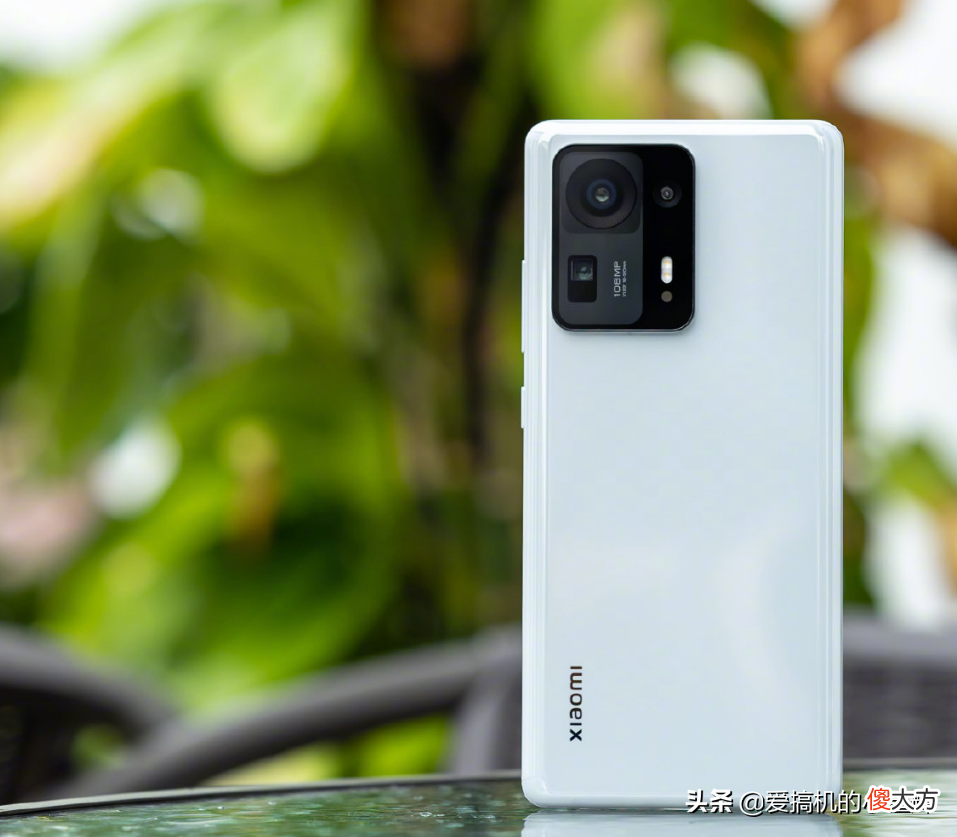 曾一机难求如今终于现货，12GB+512GB，顶级性能屏下镜头5G手机