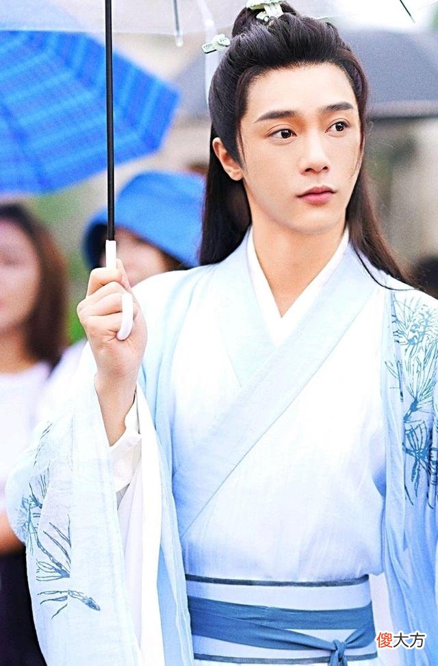 【时尚一点】《仙尊今天洗白了吗》中的李俊辰，两种古风造型各有千秋