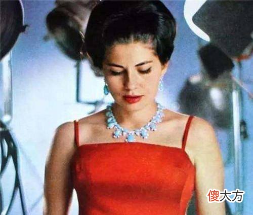 【爱历史】伊朗最美王后：16岁嫁入王室独得恩宠最后因一身体缺陷惨遭抛弃