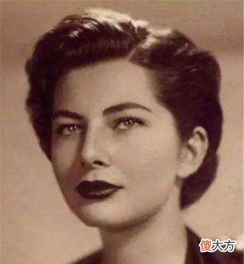 【爱历史】伊朗最美王后：16岁嫁入王室独得恩宠最后因一身体缺陷惨遭抛弃