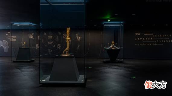 【历史故事】跨越3000年　三星堆鸟足曲身顶尊神像再“合璧”
