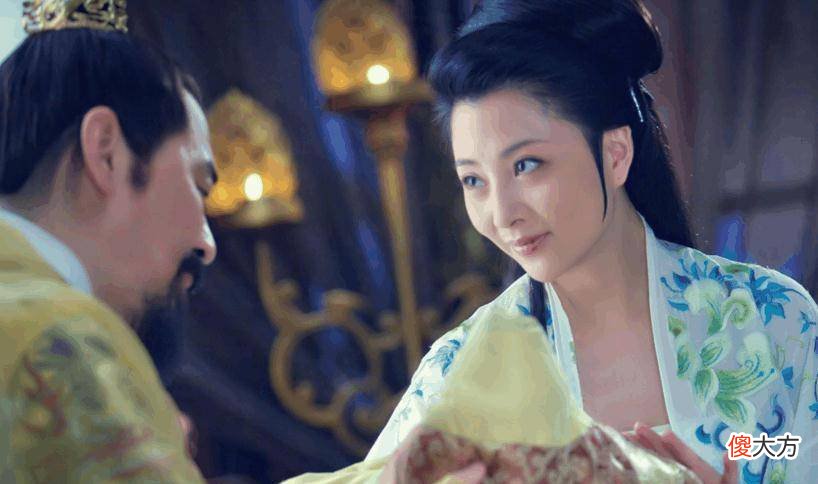 【爱历史】赵匡胤去世后，留下了娇妻与幼子，赵光义是怎么对待他们的？