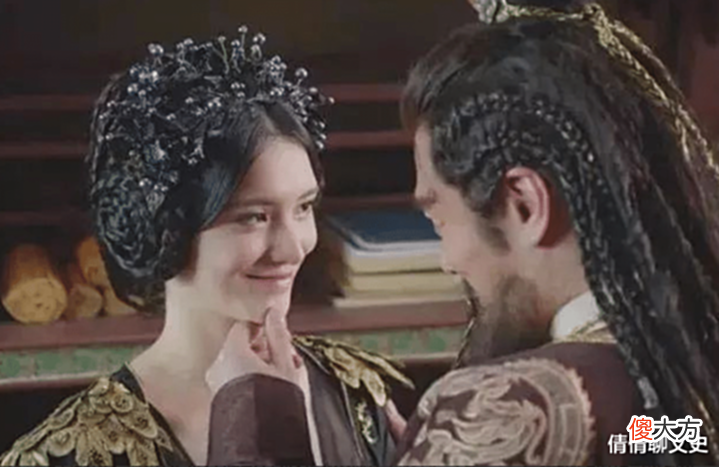 【爱历史】太子大婚当天,太子妃貌美惊艳,皇帝到场:今日起,她就是你母后