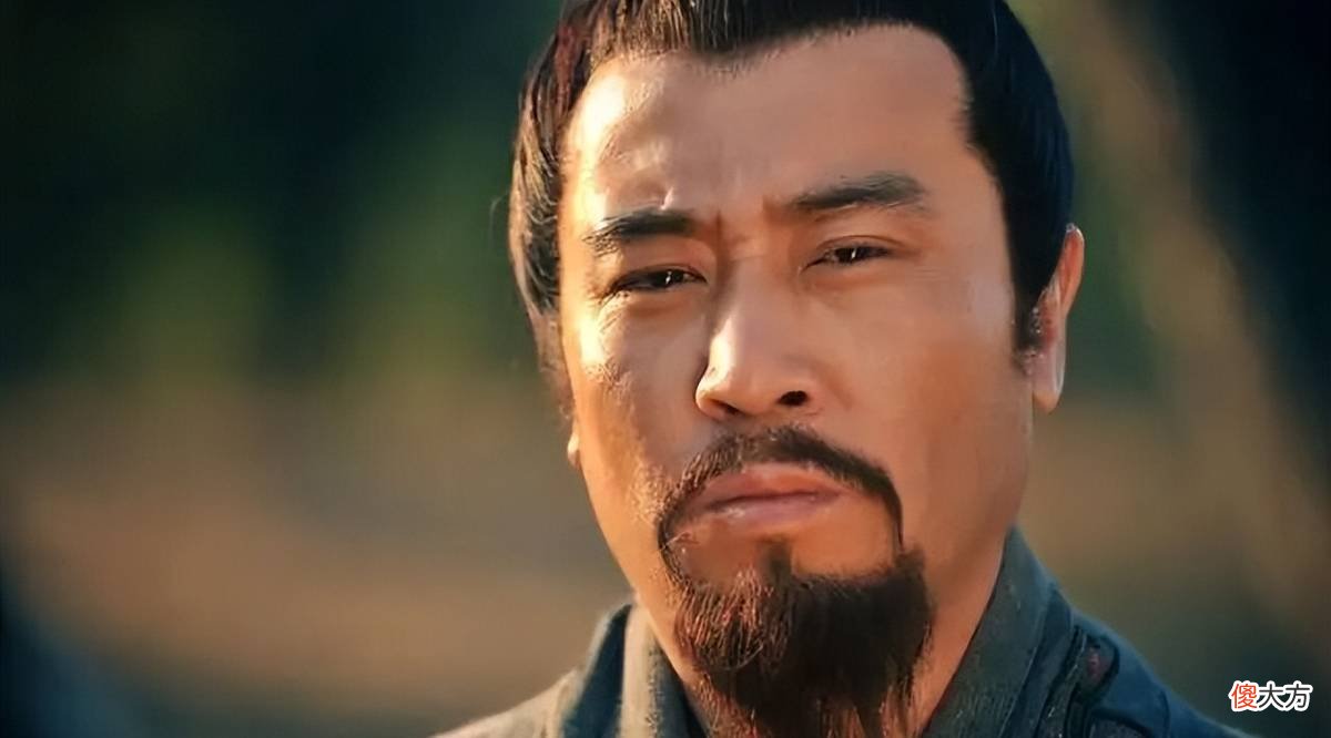 【爱历史】同样演《三国》刘备,于和伟和孙彦军放在一起看,差距就出来了