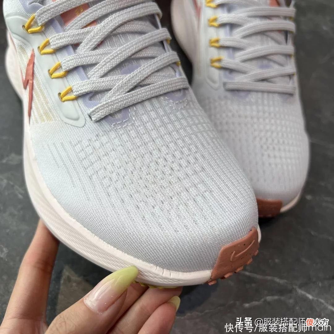 【就爱时尚】潮鞋时尚的领跑者，当属AJ1系列，3个理由让你爱上她