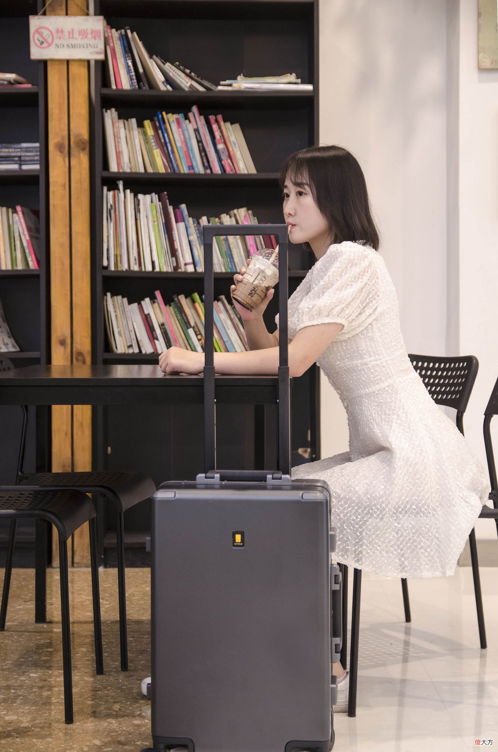 却又细节满满的行李箱 行李箱细节图