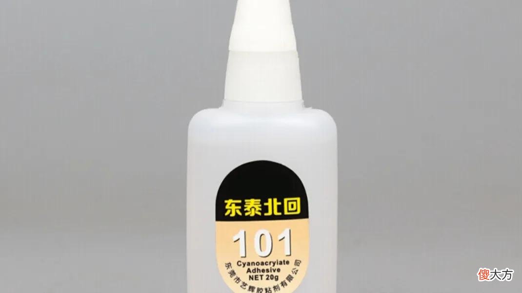 101胶水弄眼睛里怎么办 101胶弄到眼上怎么办